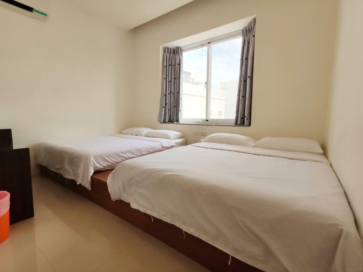 Feng Homestay Zhongpu Exteriör bild